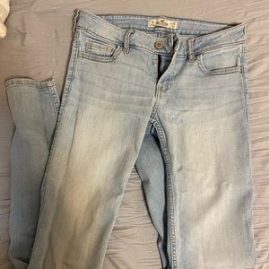 Light wash Hollister jeans